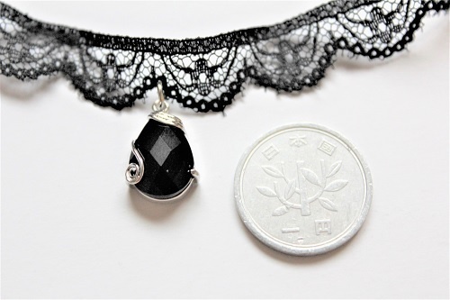 雫のチョーカー