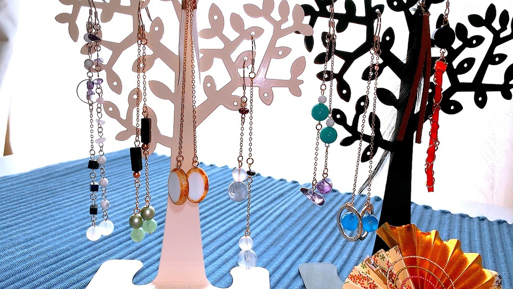 とうらぶイメージピアス・イヤリング<三日月宗近>