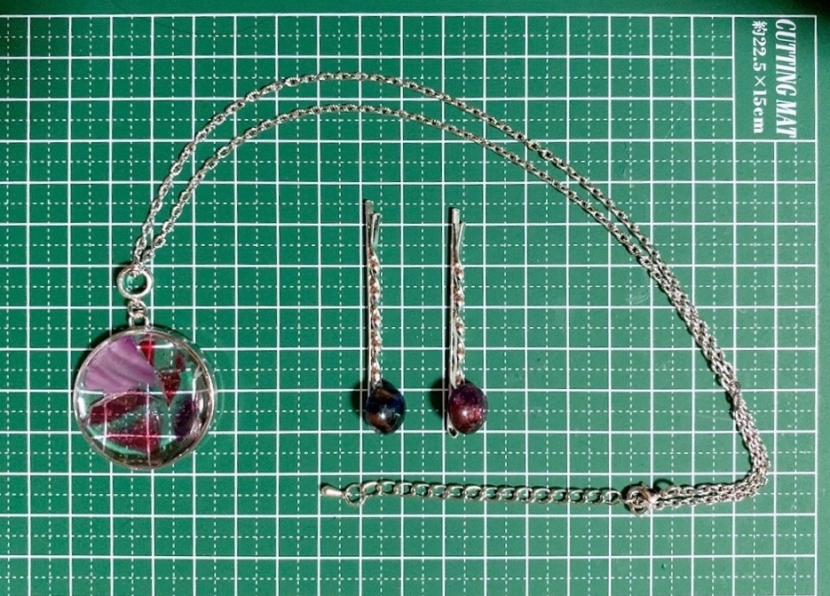 歌仙兼定イメージネックレス&ピンorピアス・イヤリング