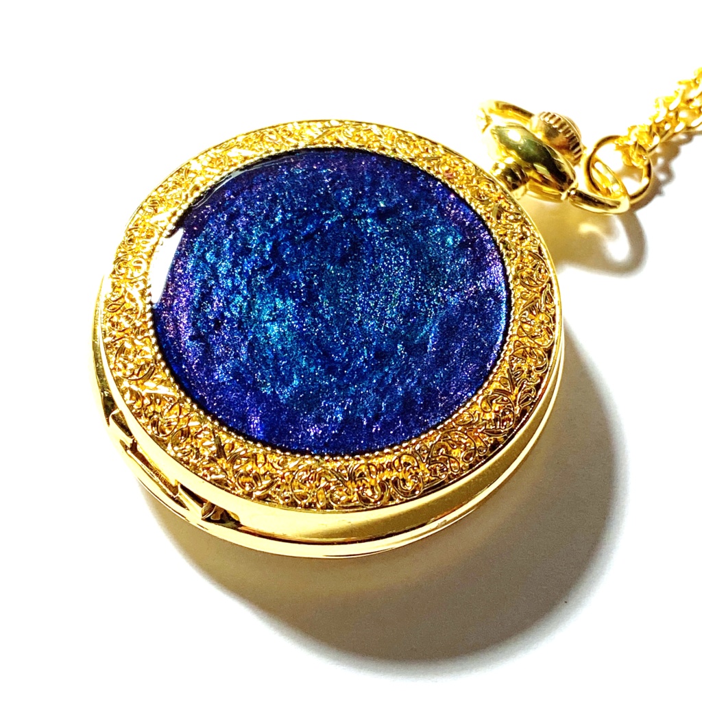 宇宙の時を刻む懐中時計