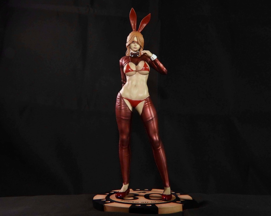 1/6スケール 未組み立てガレージキット「Beckon Bunny」