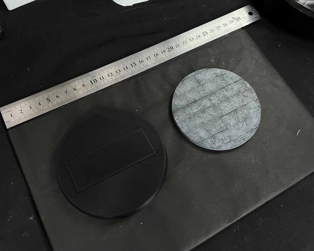 フィギュア用台座 1/6・1/7スケール 教室の床 未塗装 ガレージキット