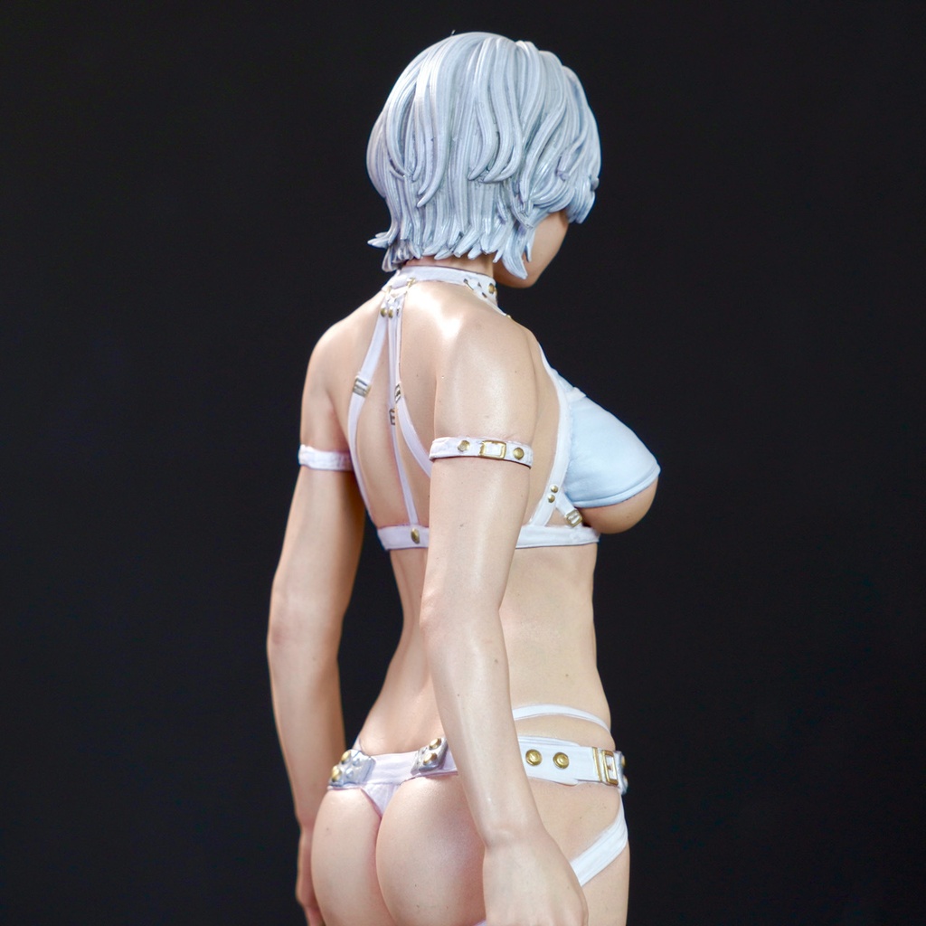 【7月下旬発送】1/6スケール 未組み立てガレージキット「Hard Reboot」(再始動)