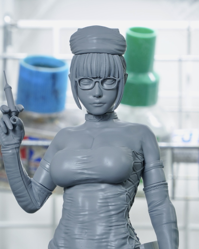 1/6スケール 未組み立てガレージキット「Needle Nurse」