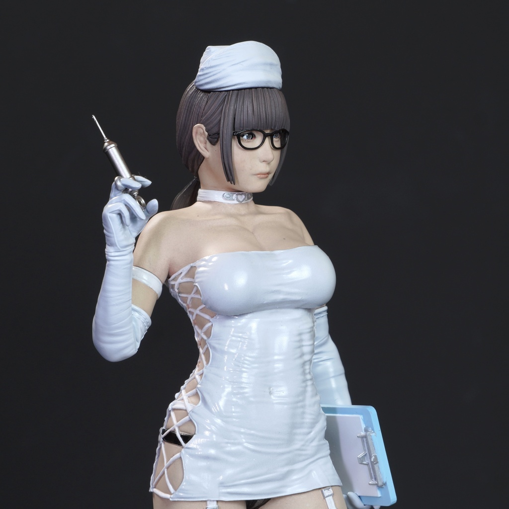 1/6スケール 未組み立てガレージキット「Needle Nurse」