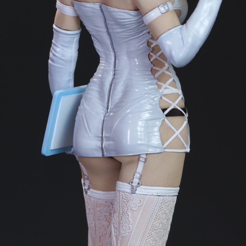 1/6スケール 未組み立てガレージキット「Needle Nurse」