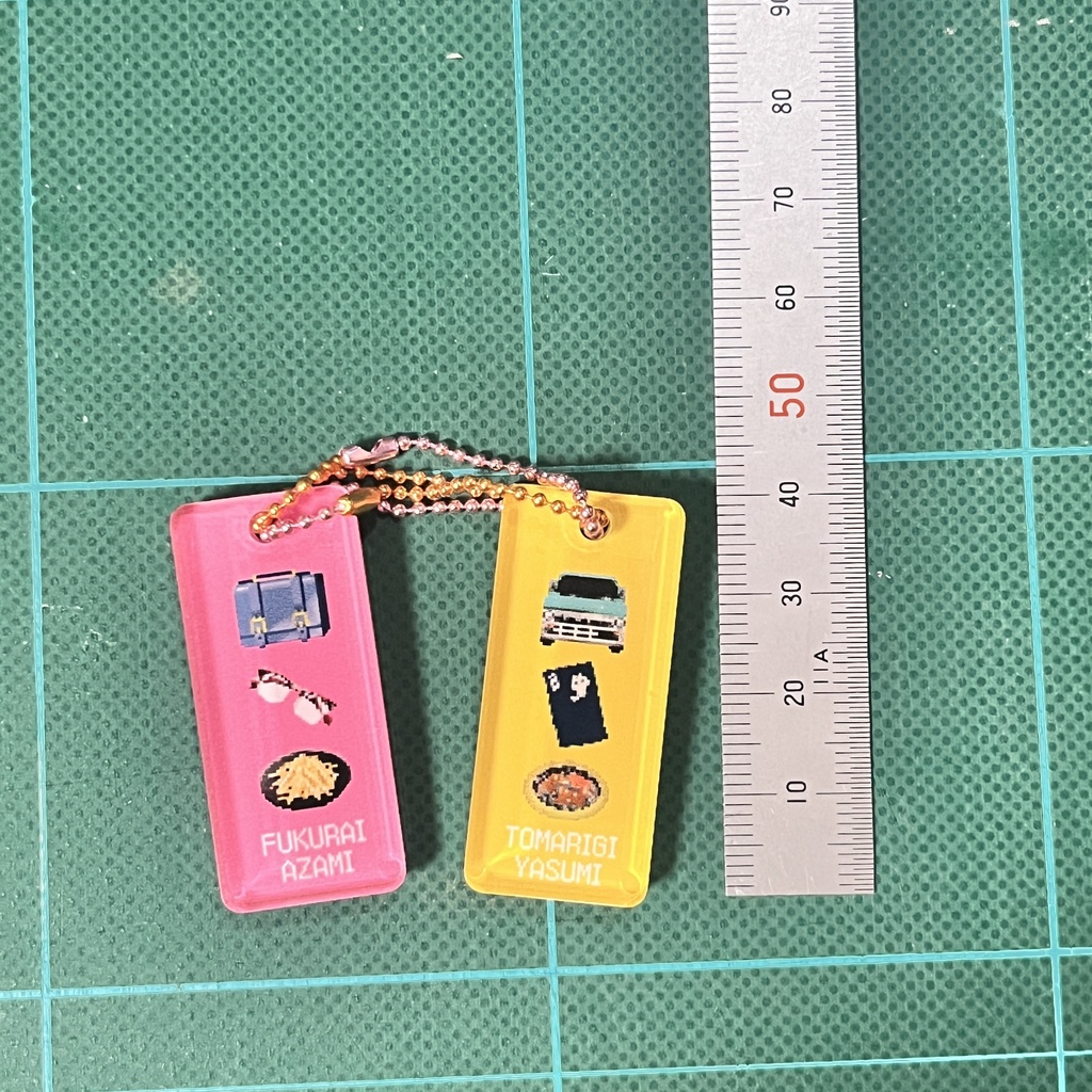 厚めの概念アクキー