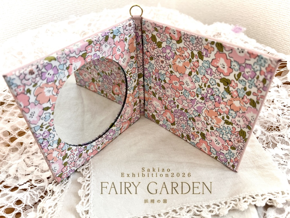 Sakizo&peta-petaコラボ・ヴィオレッタのカルトナージュコンパクトミラーキット