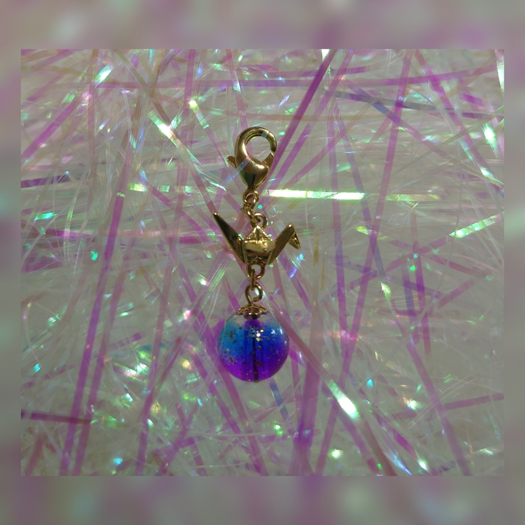 金の折り鶴（青）【チャーム】【マスクチャーム】【ぬいチャーム】
