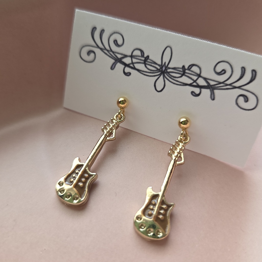 ギターのイヤリング