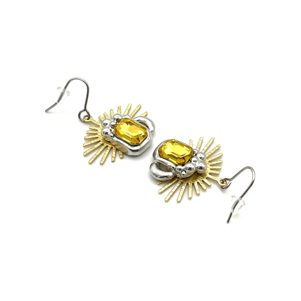 ビールのピアス「華の金曜日」