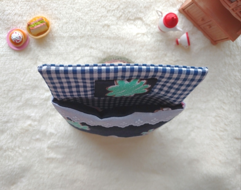 ポケット型おふとん(レトロファンシーなカバの親子)