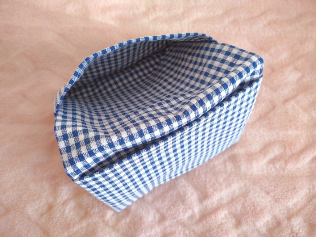 にっこりクマのサニタリーケース