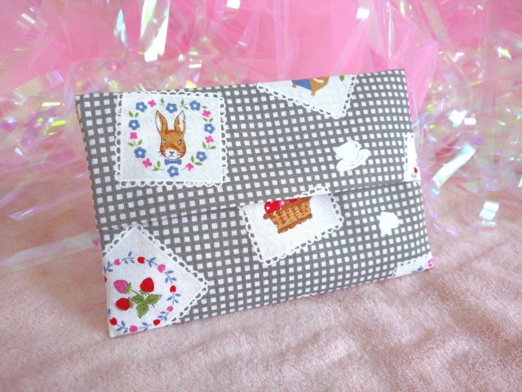コロコロいちごのポケットティッシュケース
