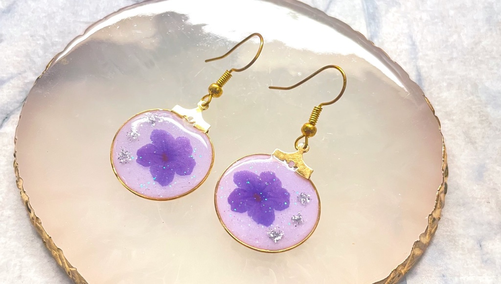 フラワーピアス