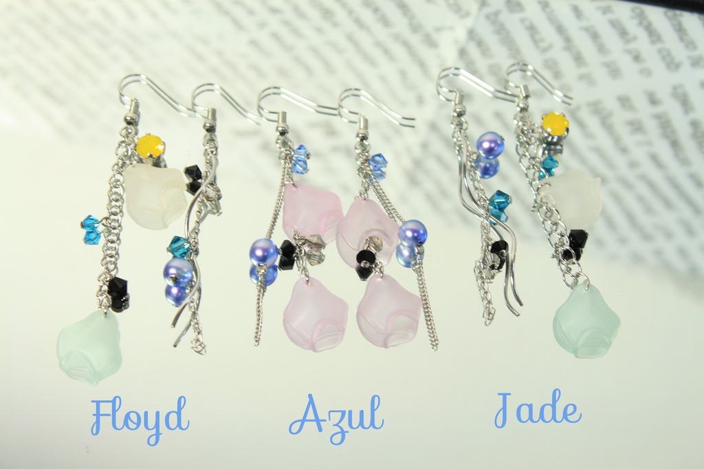 twst オクタ寮生 ピアス/イヤリング