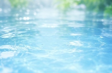 夏の空が水溜りに恋をした…