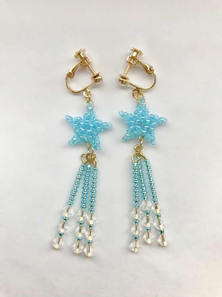 ビーズの流れ星風イヤリング