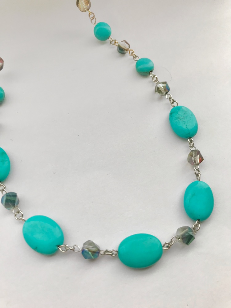 ターコイズカラーのネックレス