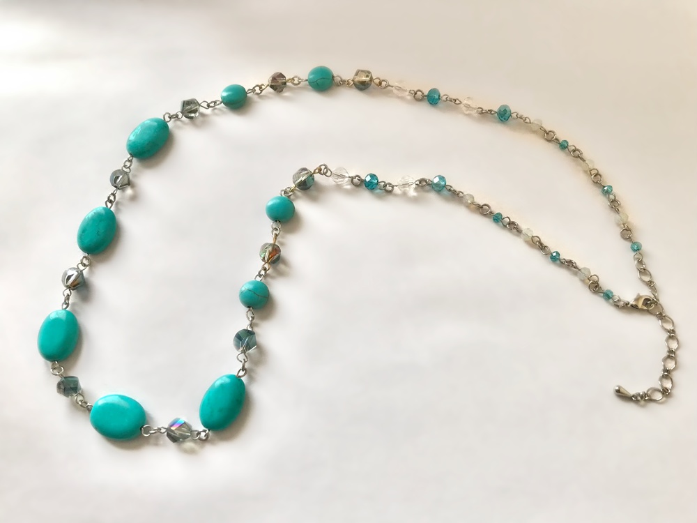 ターコイズカラーのネックレス