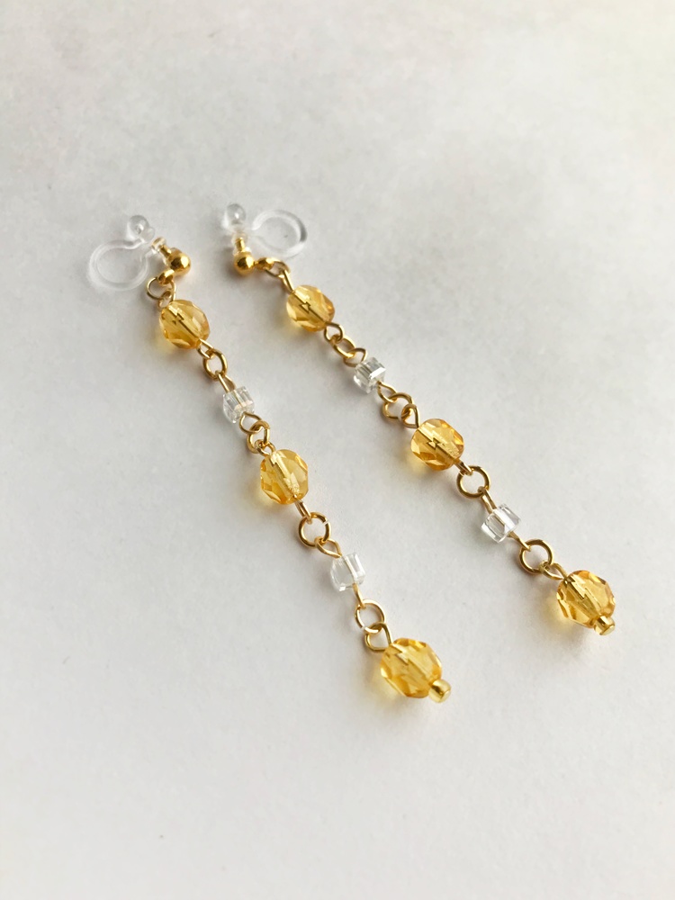 ガラスビーズのノンホールロングピアス