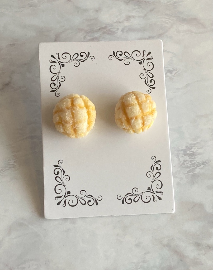 再販・メロンパンピアス