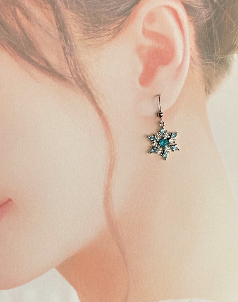 ☆snowflakeピアス