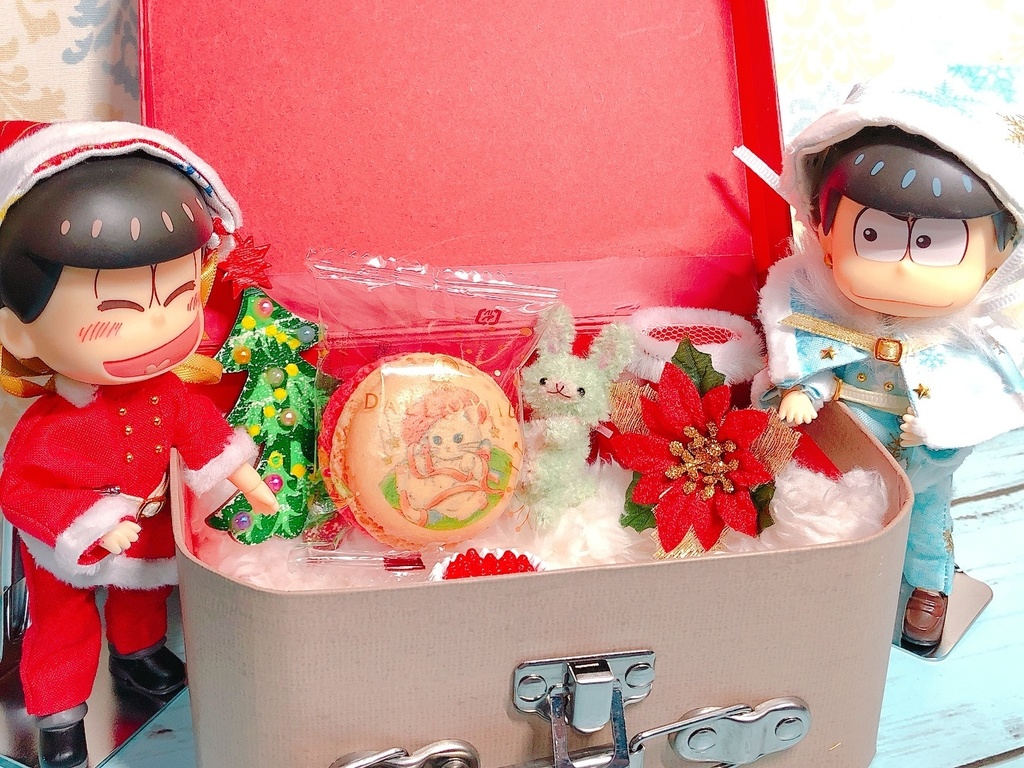 🎄❤️キラキラ雪柄サンタコート⭐︎オビツ11ねんどろいどどーる兼用