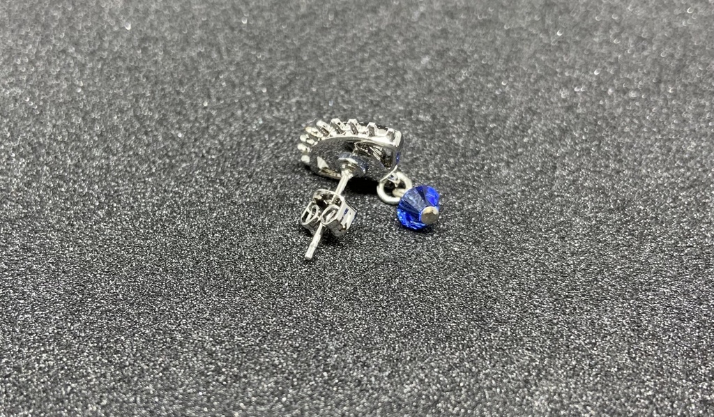 五条悟イメージピアス