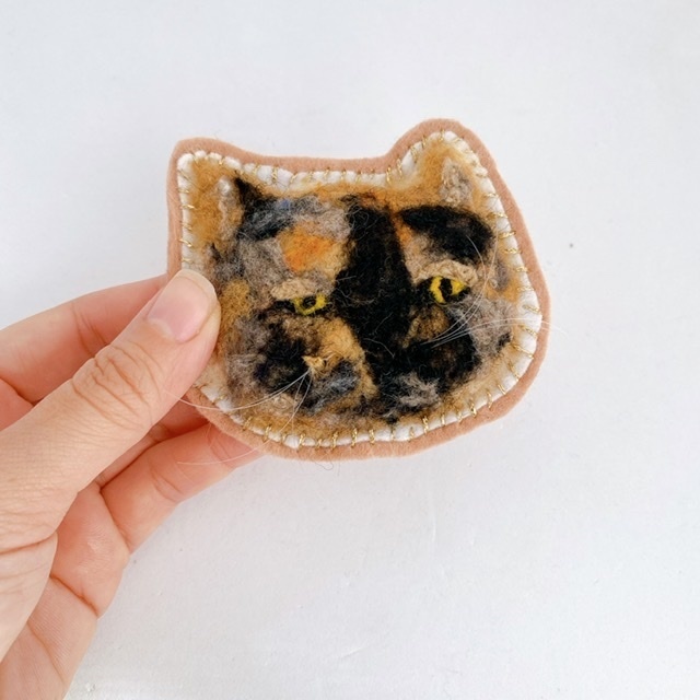 目ガ死ンデルブローチ:サビネコ