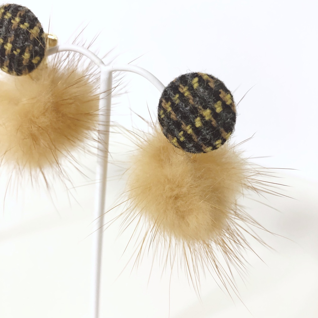 冬のミンクファー×くるみボタンイヤリング・ピアス赤井・安室イメージ