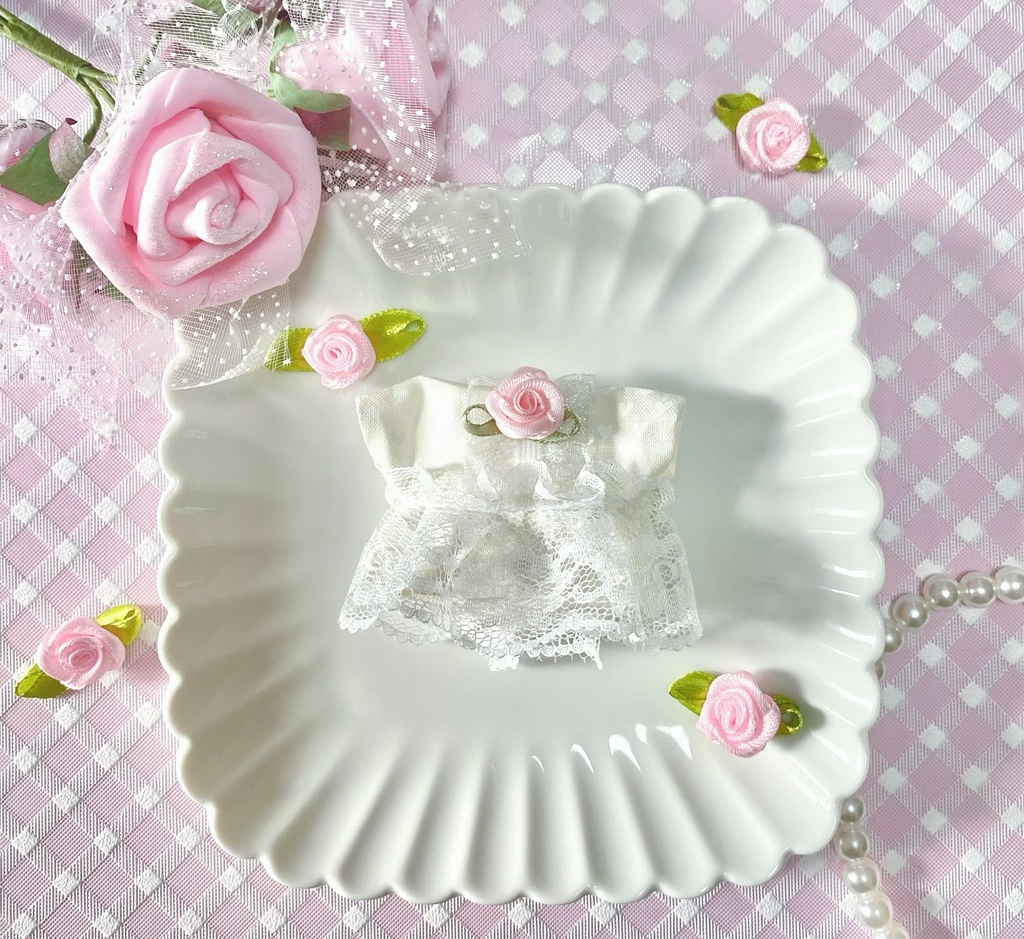 薔薇レースワンピース　10〜12cm、ちびぐるみサイズ