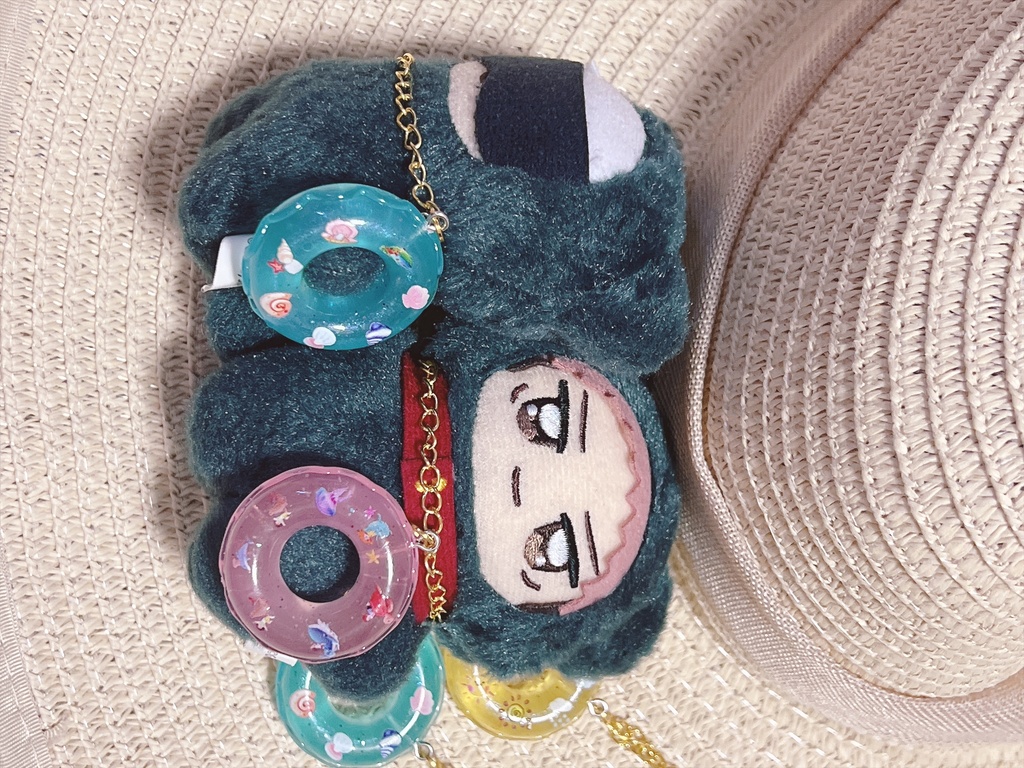 夏にぴったり!手に持てるアクセサリー浮き輪