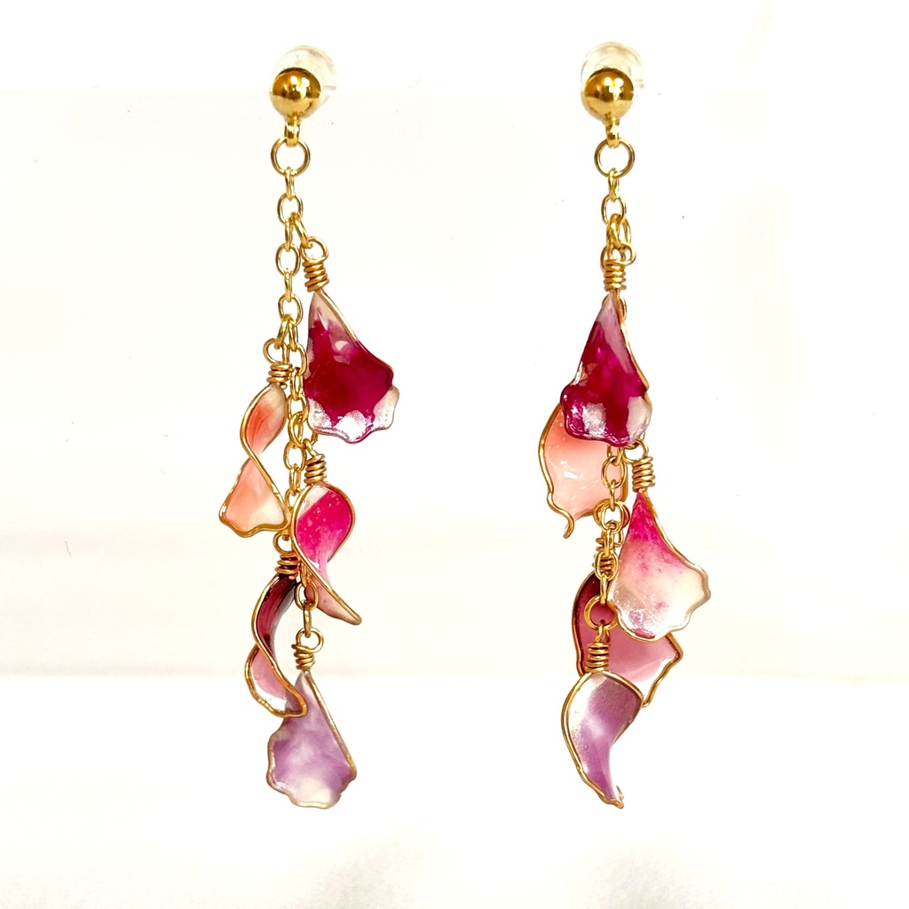 ディップアートで作る揺れる花びらピアス(ゴールド×ピンク)