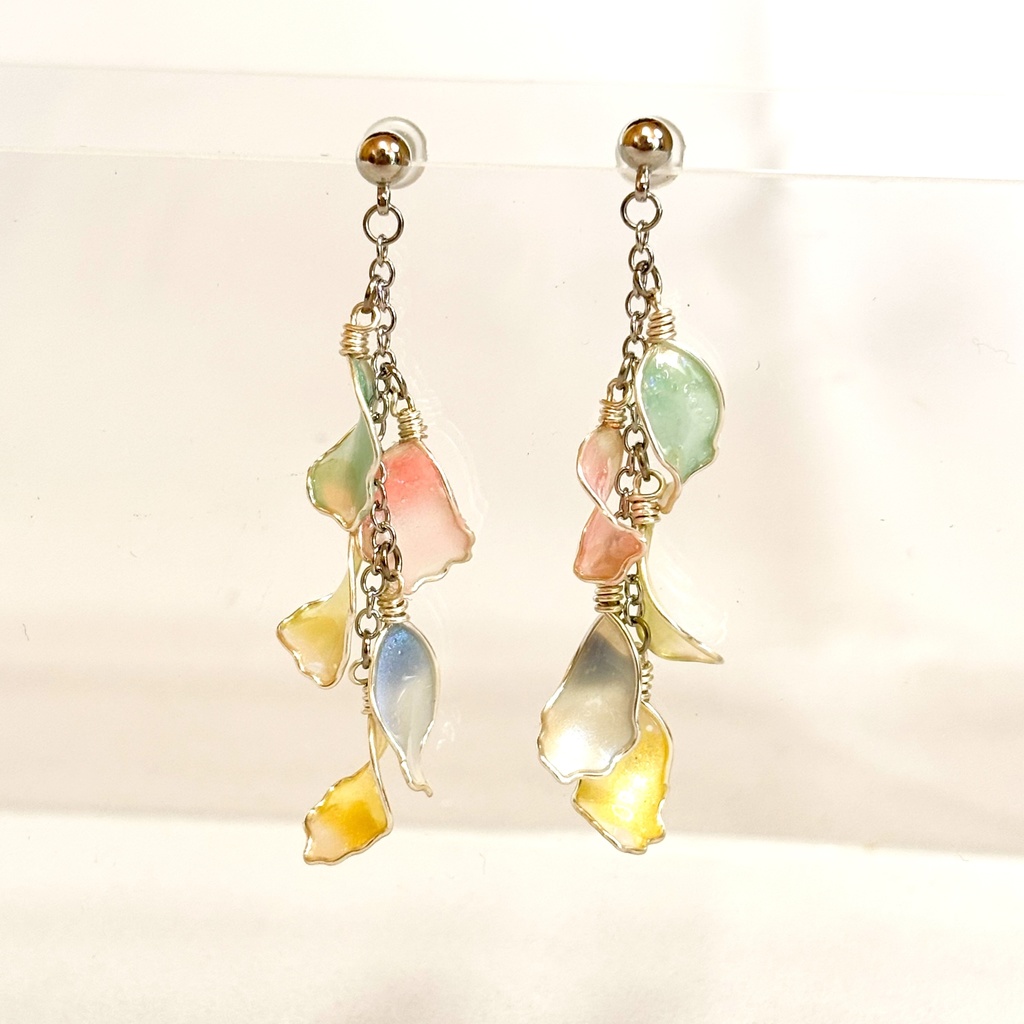 ディップアートで作る揺れる花びらピアス(シルバー×パステルカラー)
