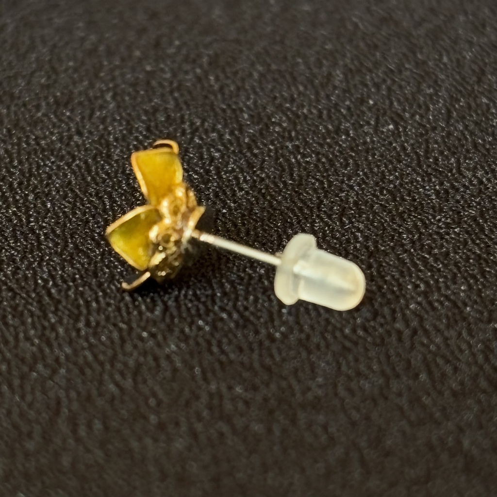 小さな華の煌めきピアス - 小さな輝きで魅せる耳元01(ディープブルー)