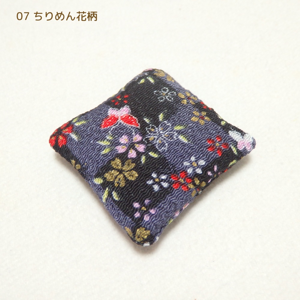 ちいさきもののためのざぶとん【花柄】