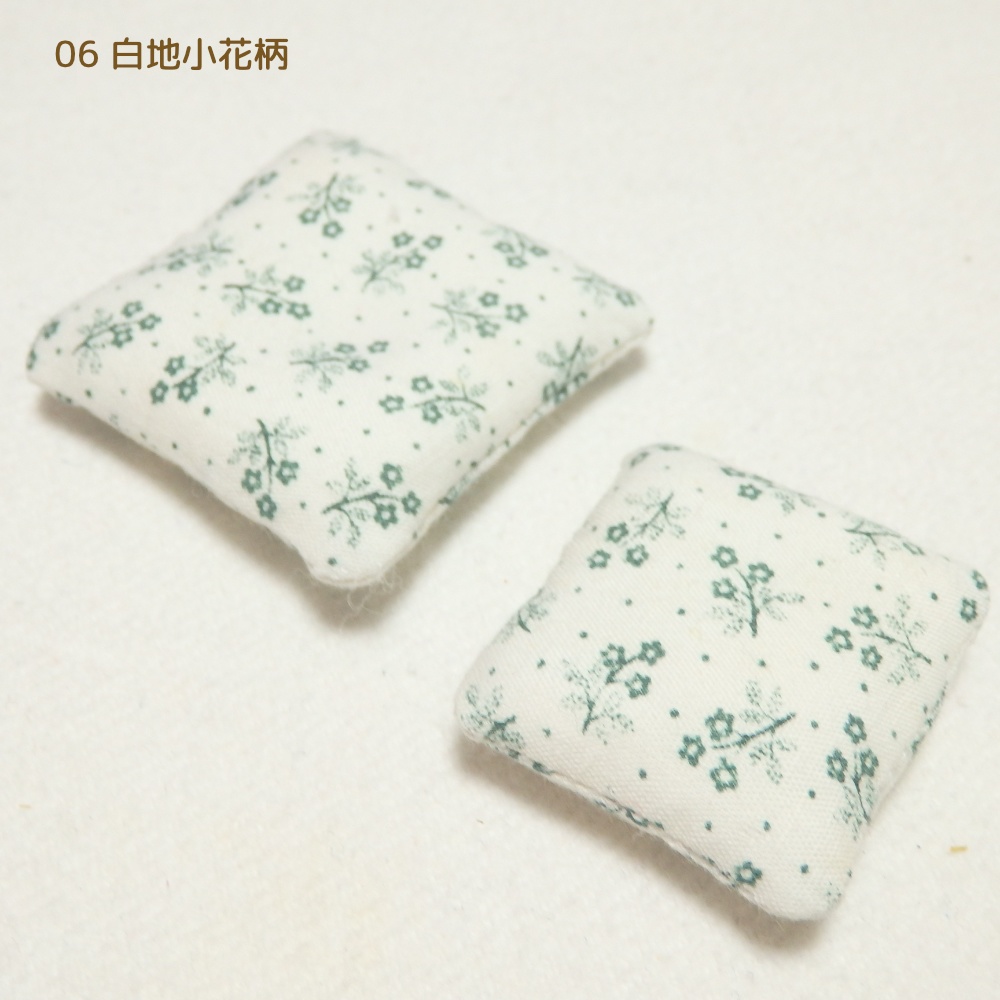 ちいさきもののためのざぶとん【花柄】