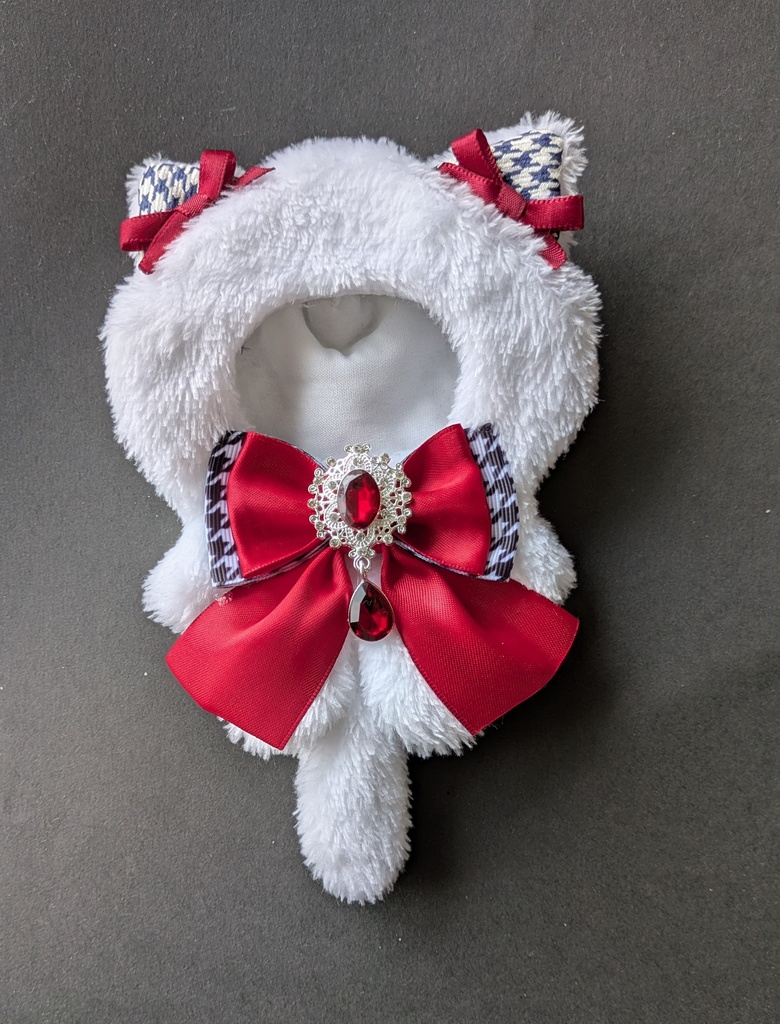 白ねこ 深紅リボン ぬい服 着ぐるみ