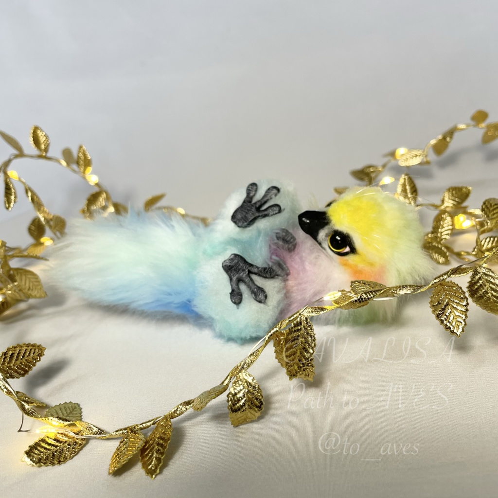 ミニラプトル {ライラックニシブッポウソウ}