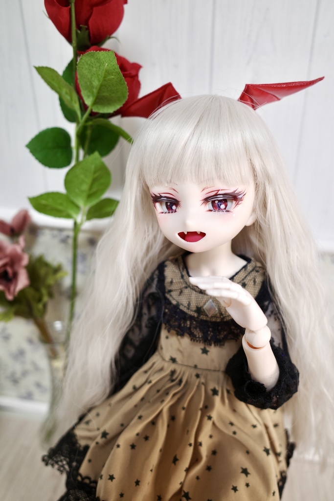 【展示】DDH-29 カスタムヘッド セミホワイト肌 アイ2種 パテ盛り MDD ドルフィードリーム