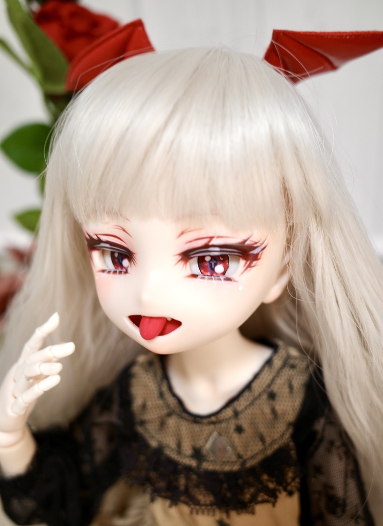 【展示】DDH-29 カスタムヘッド セミホワイト肌 アイ2種 パテ盛り MDD ドルフィードリーム