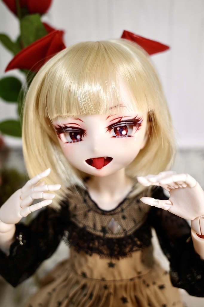 【展示】DDH-29 カスタムヘッド セミホワイト肌 アイ2種 パテ盛り MDD ドルフィードリーム