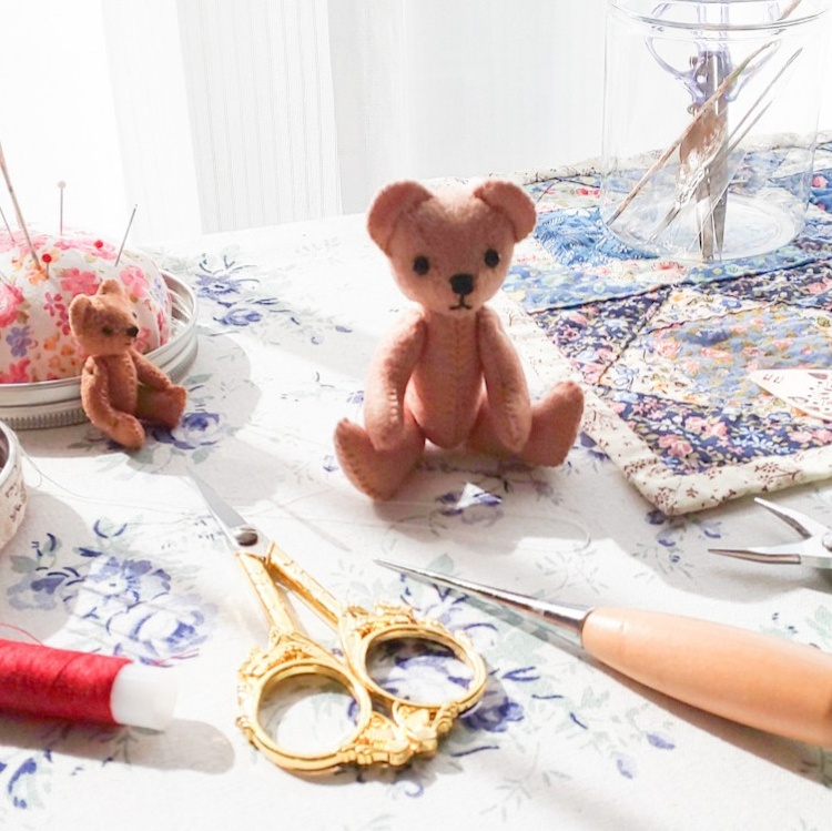 【型紙】フェルトで作る小さなテディベア