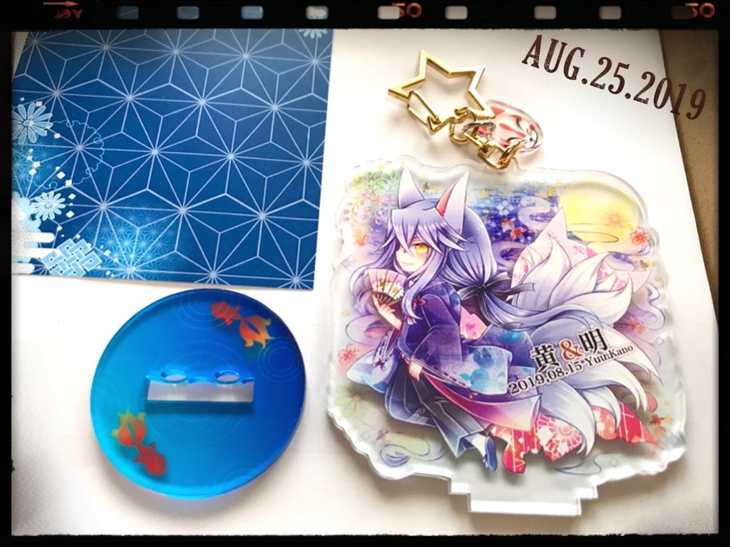 創作*狐兄弟アクリルフィギュアスタンド