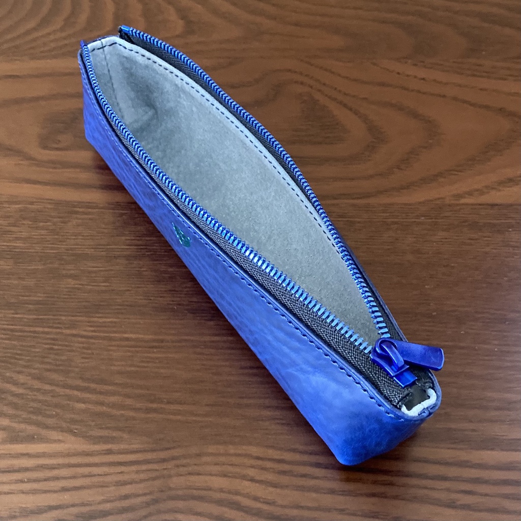 紺碧のファスナーペンケース