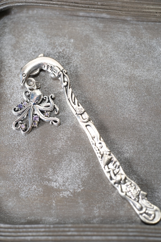 推し活に!☆Bookworm Octopus~本の虫のタコ① ブックマーカー