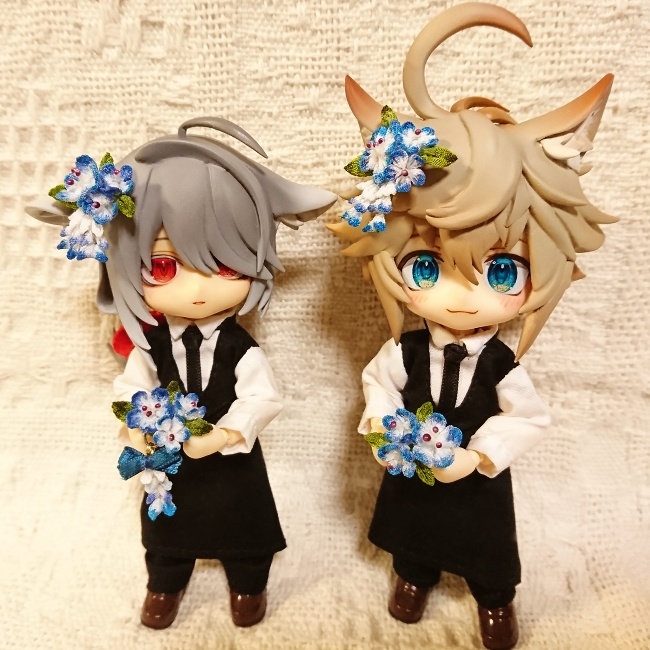 つまみ細工のネモフィラ飾り(磁石式・ねんどろいど頭部用)