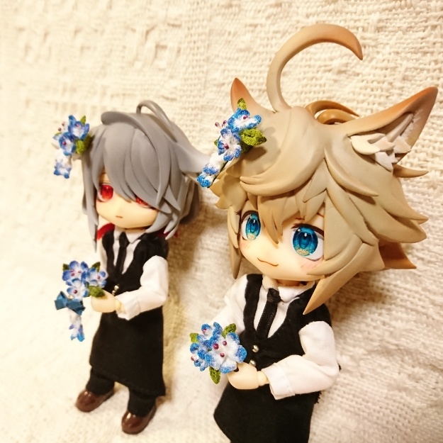 つまみ細工のネモフィラ飾り(磁石式・ねんどろいど頭部用)