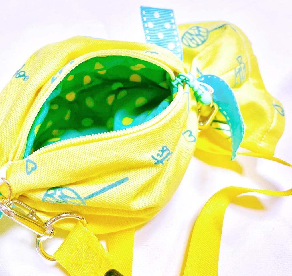 キャンディショルダーポーチ(きいろ🟡×エメラルド👗)